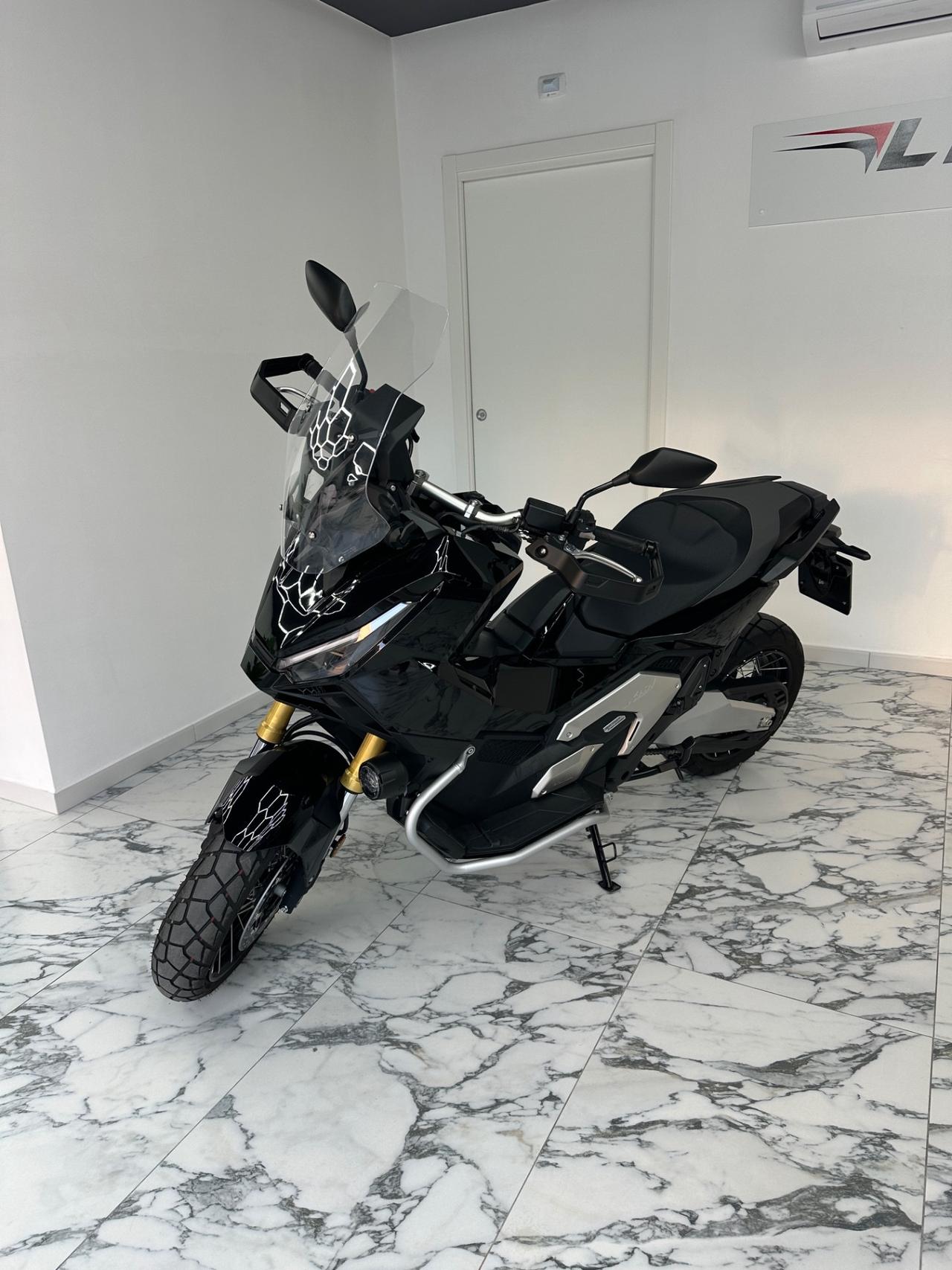 Honda X-ADV 750 Full optional