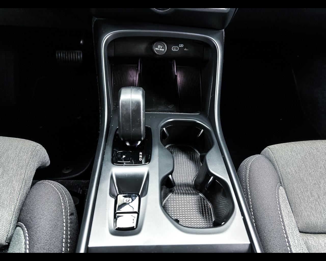 VOLVO XC40 (2017-->) - XC40 B3 automatico Core