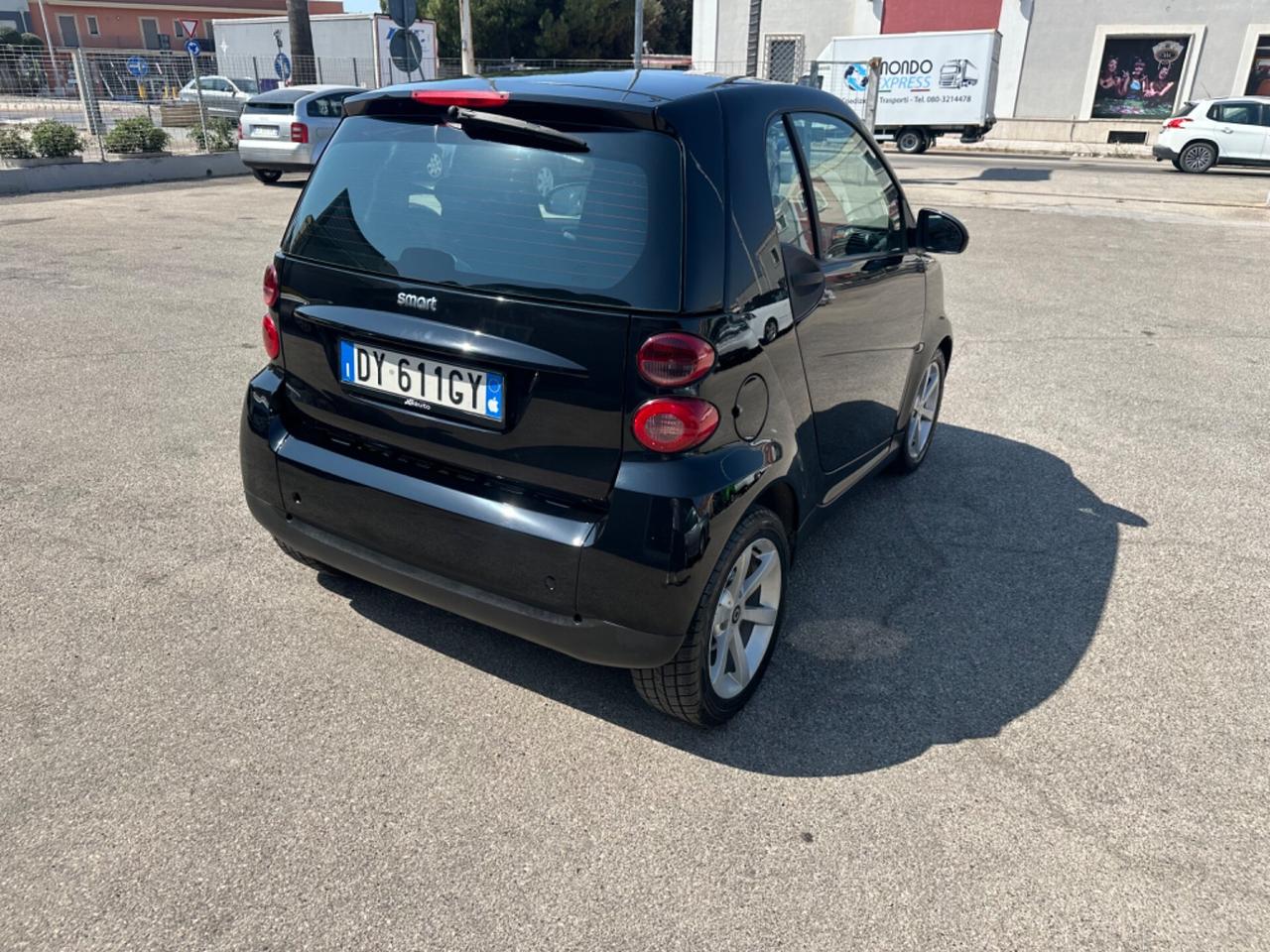 SMART CON POCHI KM PERFETTISSIMA