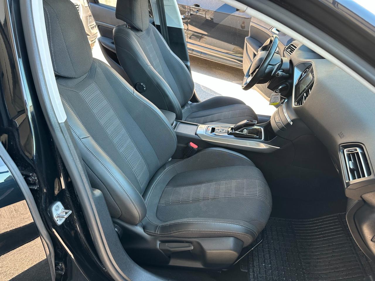 Peugeot 308 BlueHDi 130 S&S EAT8 SW Allure