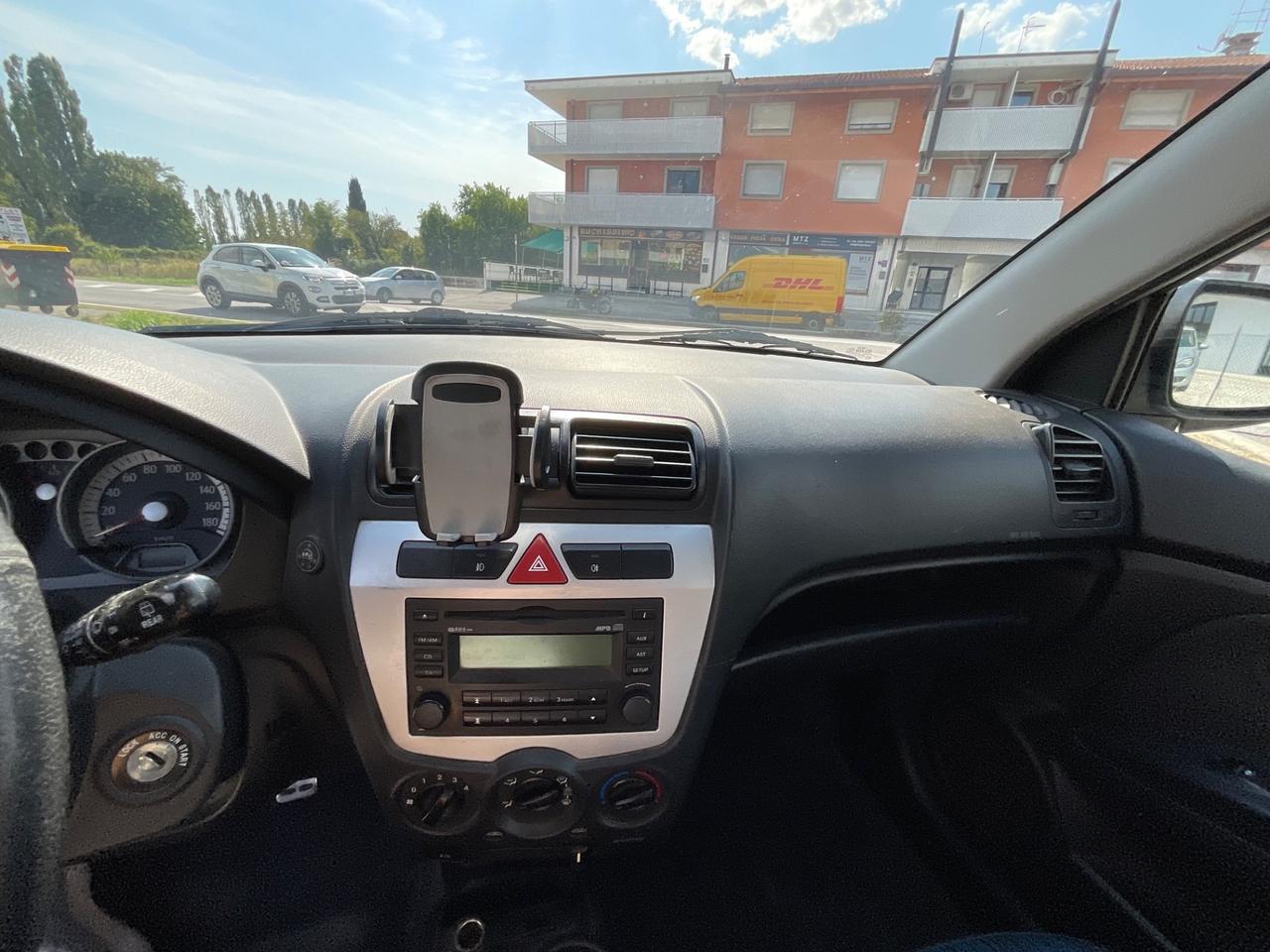 Kia Picanto 1.1 12V Hot Bi-Fuel