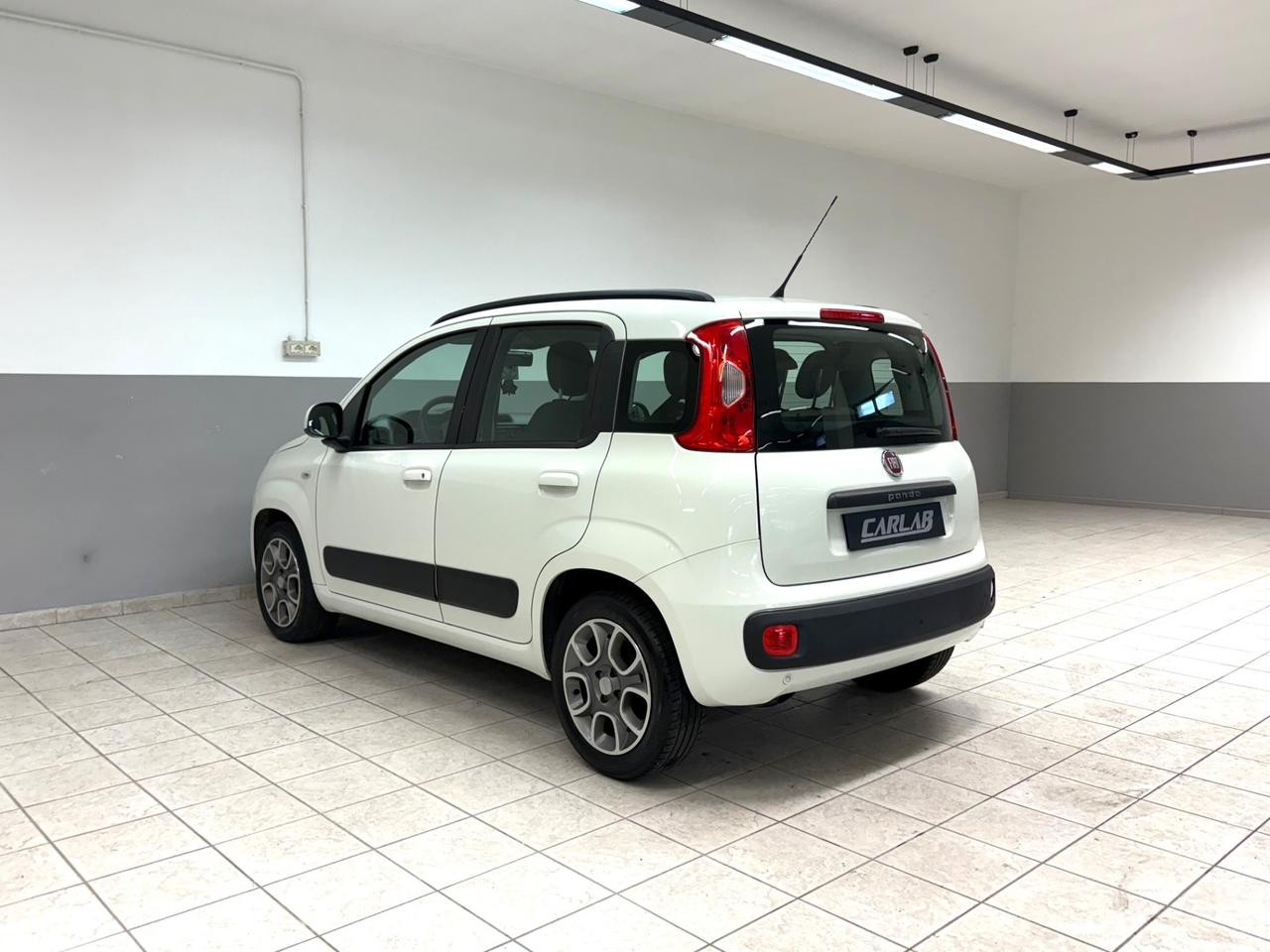 Fiat Panda 1.2 Lounge 5 POSTI NEOPATENTATI