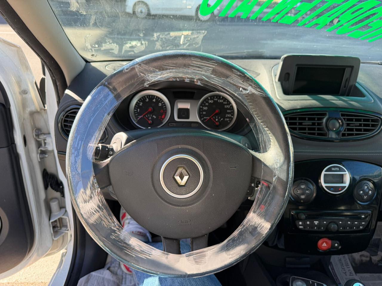 Renault Clio 1.2 16V 5 porte Live! - Anno 2011 - NEOPATENTATO