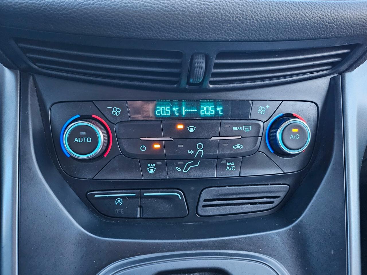 Ford Kuga 1.5 Tdci 120cv Automatica Titanium