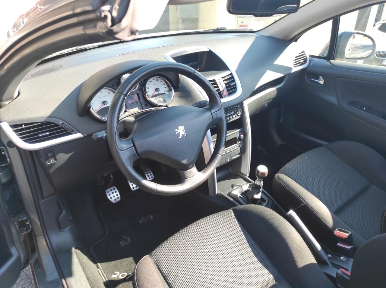 Peugeot 207 1.6 HDi 110CV CC Tecno
