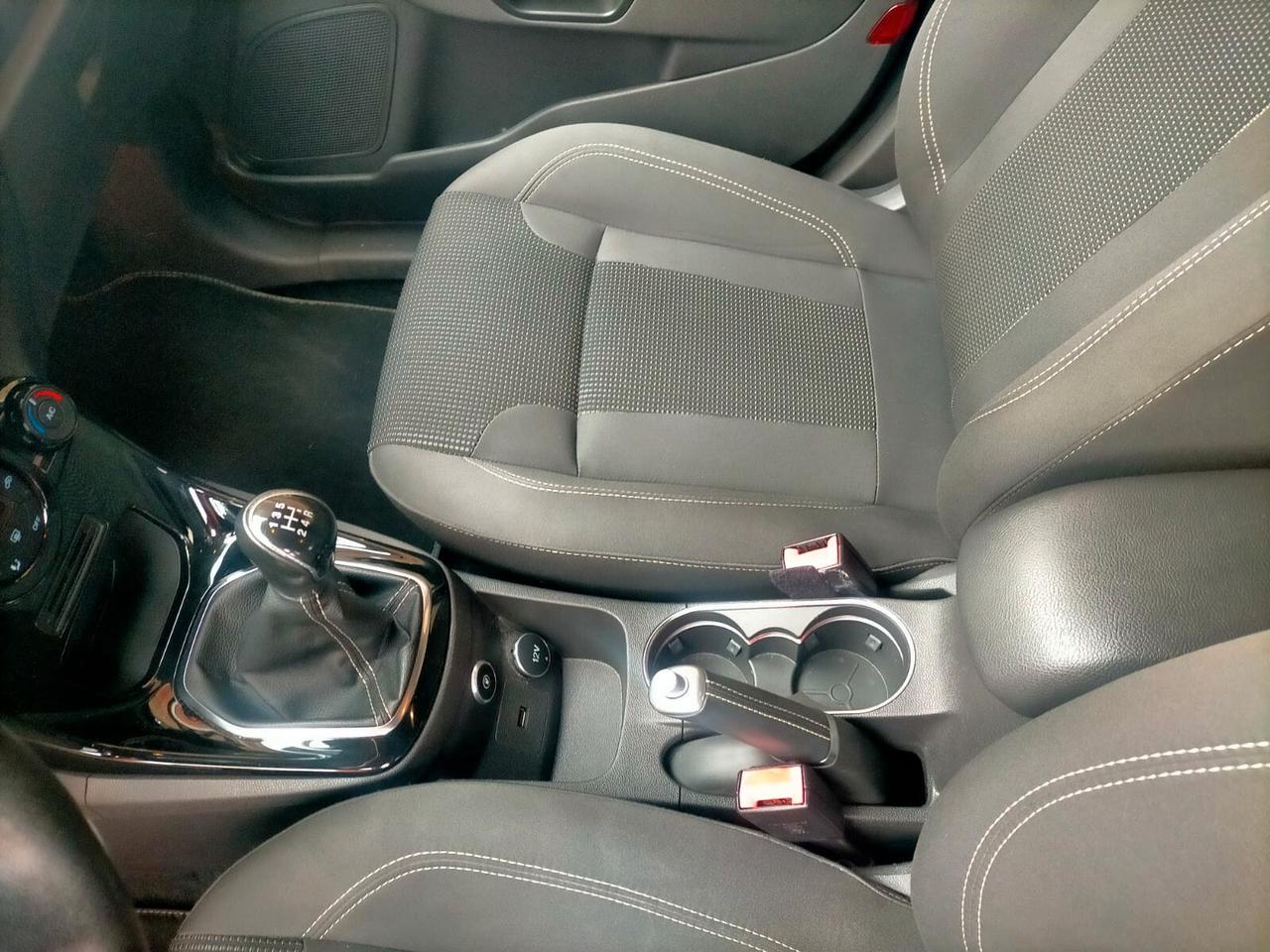 Ford Fiesta 1.4 5p. Bz.- GPL Titanium