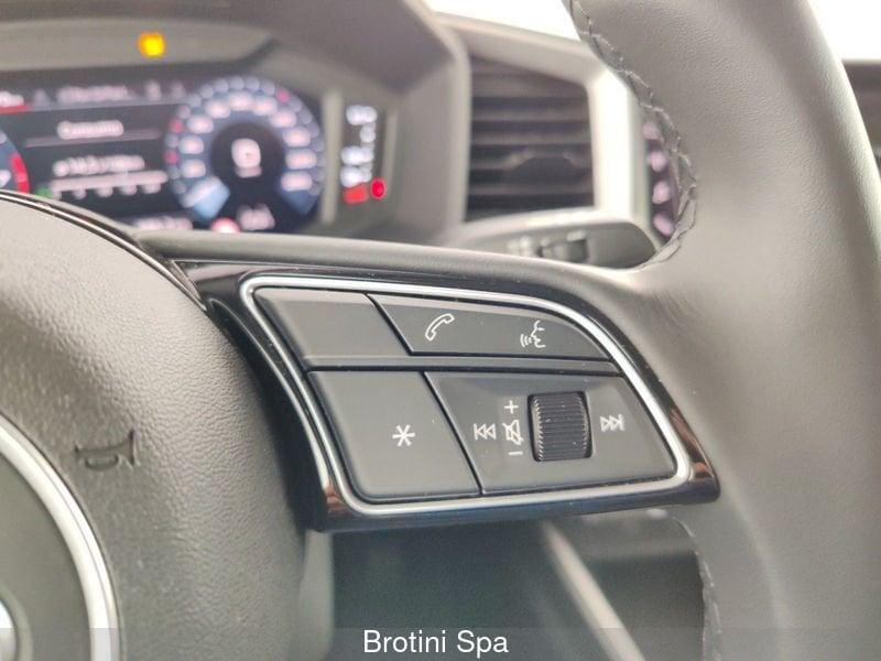 Audi A1 allstreet 30 TFSI S tronic Business