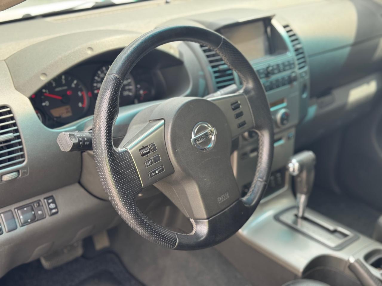 Nissan Navara 2.5 dCi 4 porte Double Cab SE
