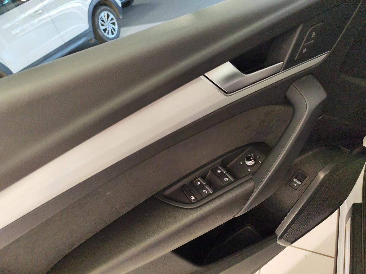 Audi Q5 Sportback 40 2.0 tdi mhev S Line Plus Quattro 2