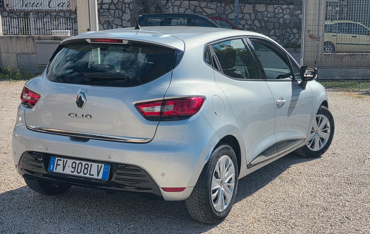 Renault Clio dCi 8V 75 CV 5 porte Moschino Life