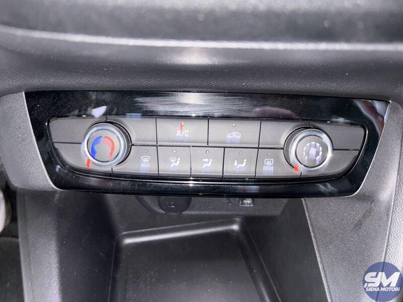 Opel Corsa 1.2 Design & Tech