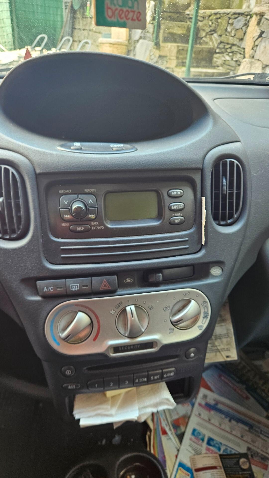 Toyota Yaris Verso 1.4 Tdi D-4D cat Sol '03