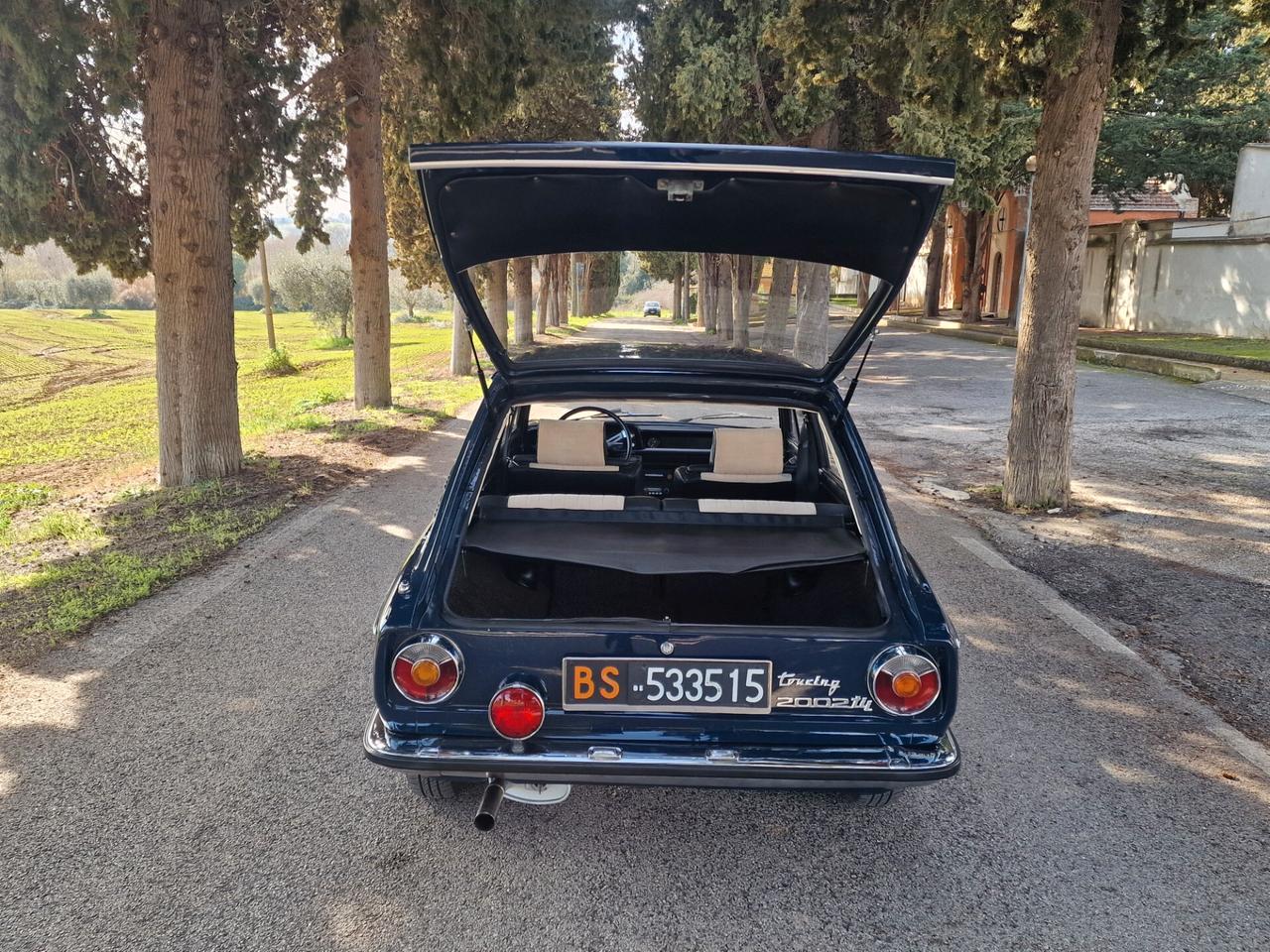 Bmw 2002 Tii - Book Service 5 speed