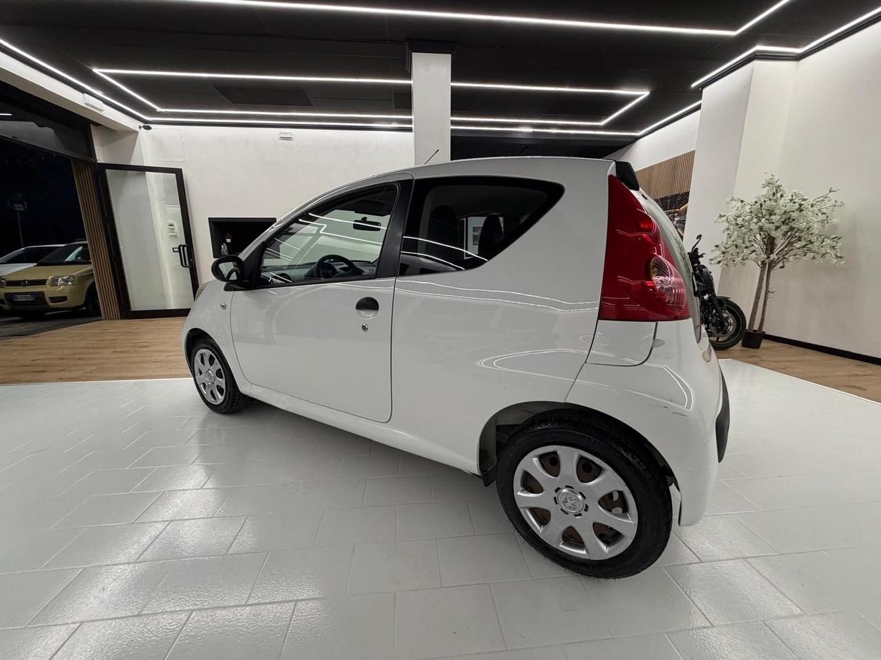Peugeot 107 1.0 68CV 3p. Desir