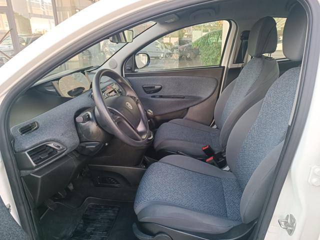 LANCIA Ypsilon 1.0 FireFly 5 porte S&S Hybrid Ecochic Silver