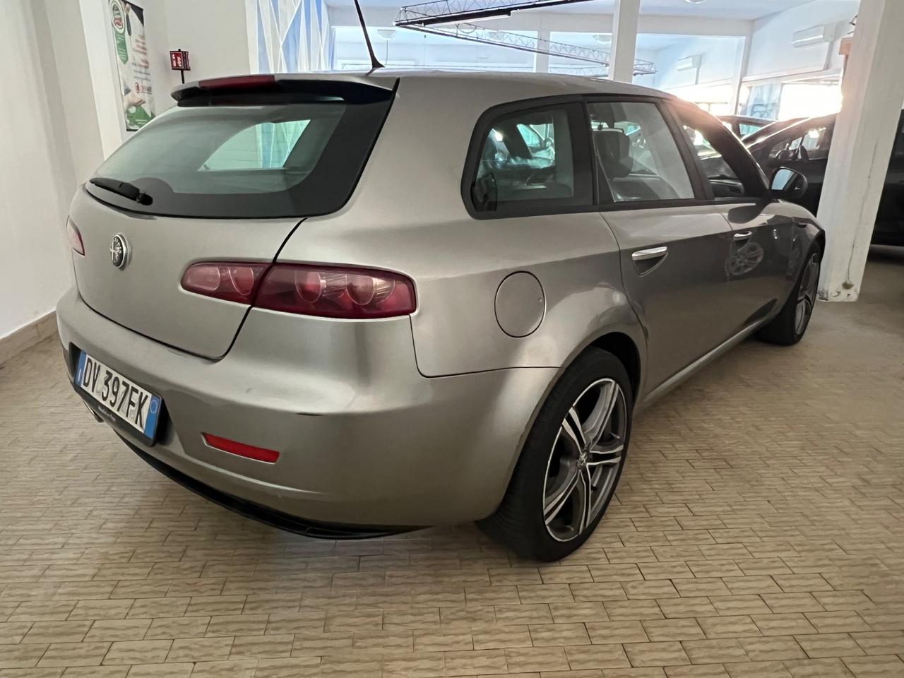 Alfa Romeo 159 1.9 JTDm Sportwagon Distinctive