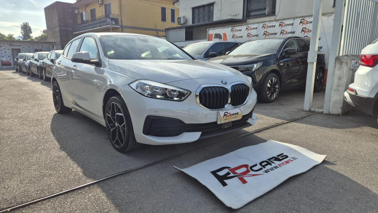 Bmw 116 116d 5p. Business Advantage