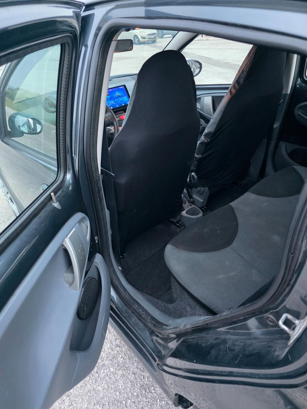 Toyota Aygo 1.0 12V VVT-i 5 porte Sol