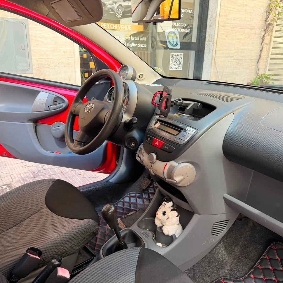 Toyota Aygo 1.4 turbodiesel 5 porte - 54CV