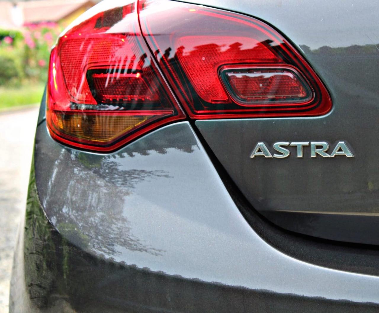 Opel Astra 1.4 100CV 5 porte Cosmo