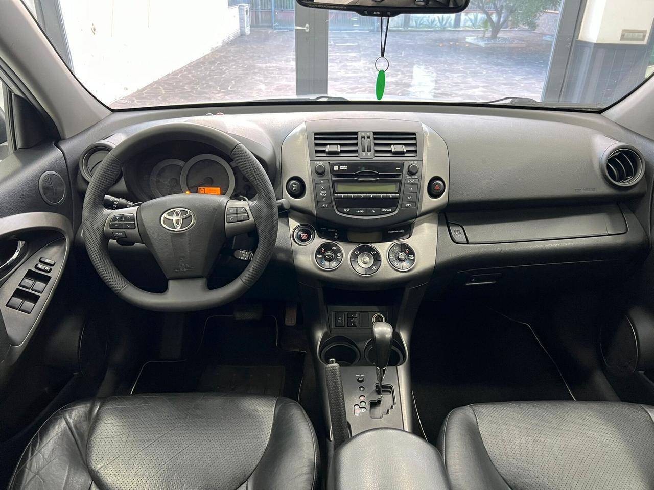 Toyota RAV4 2.2 d-cat Luxury CAMBIO AUTOMATICO