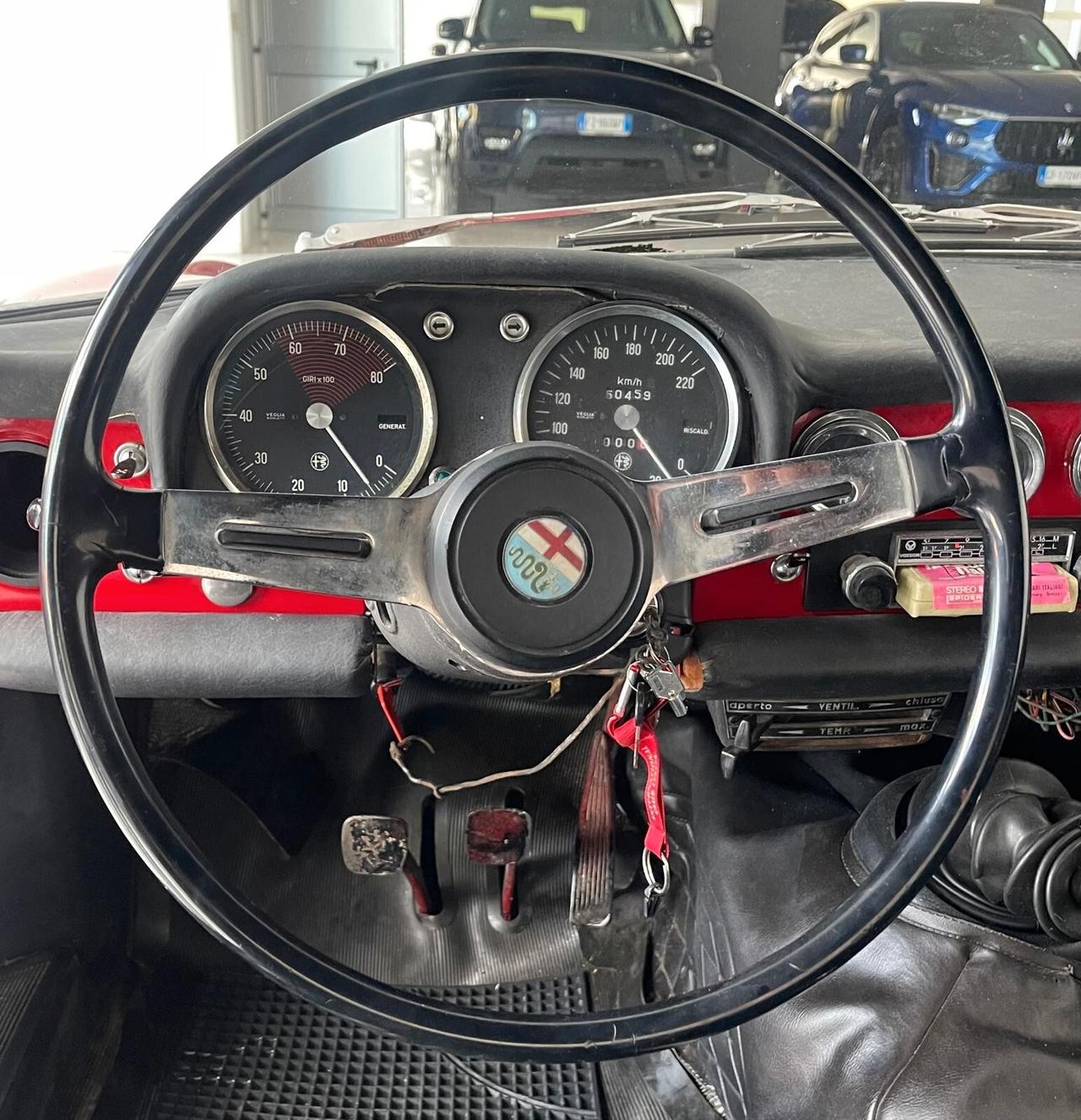 Alfa Romeo Spider duetto osso di seppia