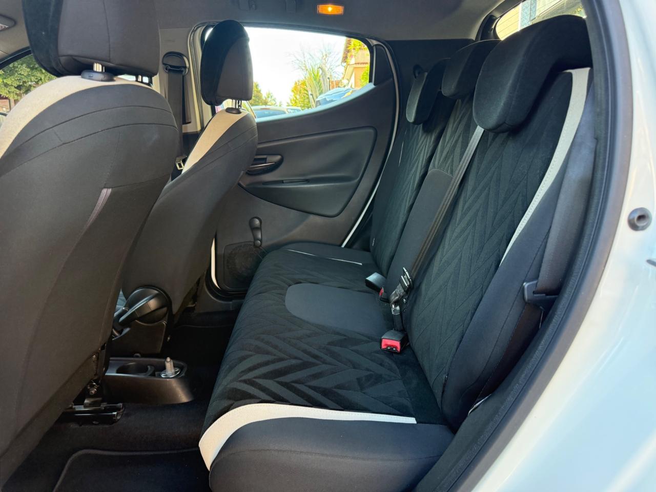 Lancia Ypsilon 1.2 69 CV 5 porte GPL Ecochic Gold
