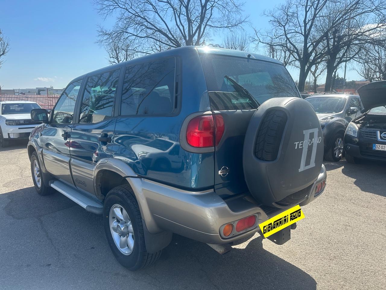 Nissan Terrano II 2.7 Tdi 5 porte - 7 Posti