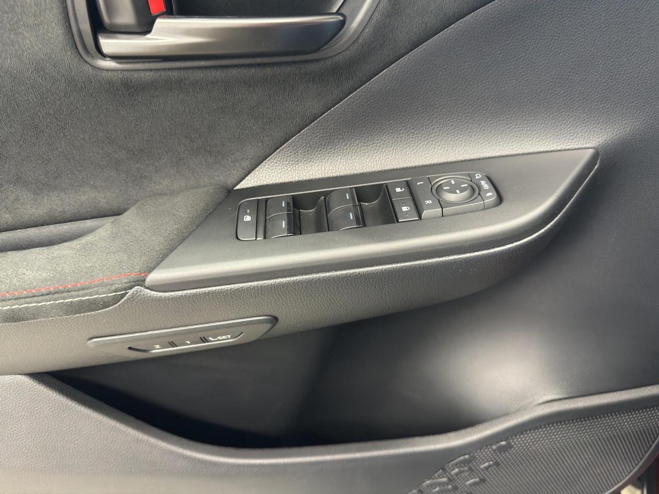 Toyota C-HR 2.0 phev GR Sport fwd e-cvt