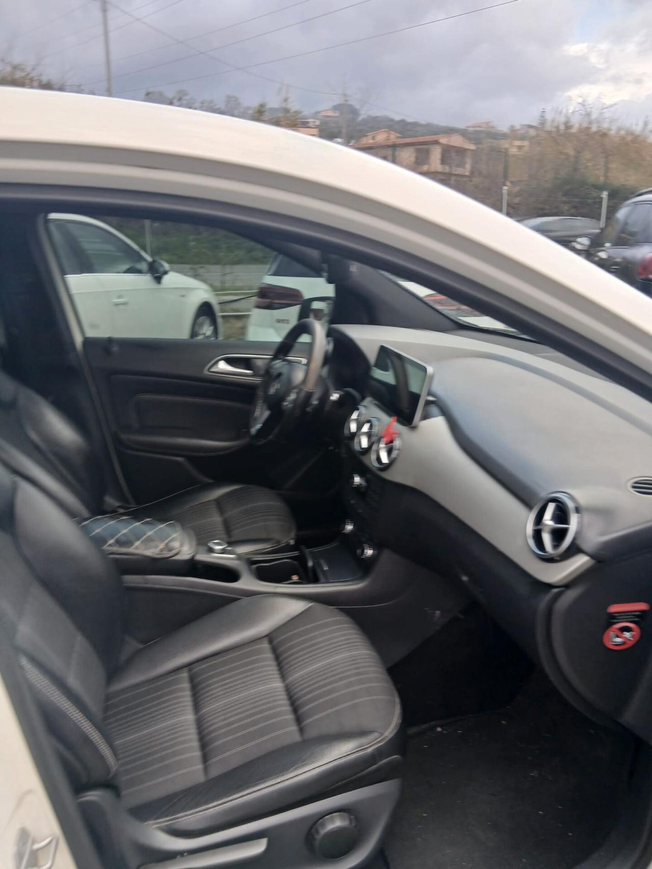 Mercedes-benz B 200 CDI BlueEFFICIENCY Premium