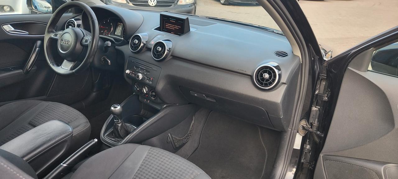 Audi A1 1.6 TDI 105 CV Ambition Diesel full