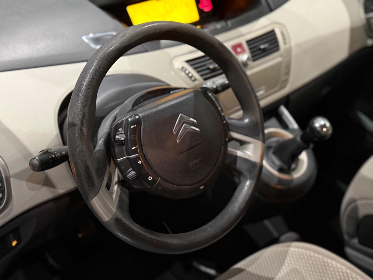 Citroen C4 Picasso 1.6 HDI ELEGANCE Per Neopatentati