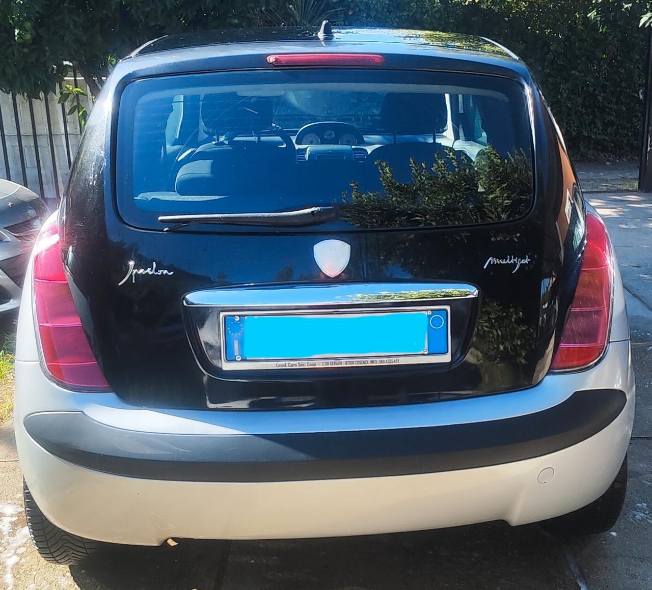 Lancia Ypsilon 1.3 MJT 75 CV Argento