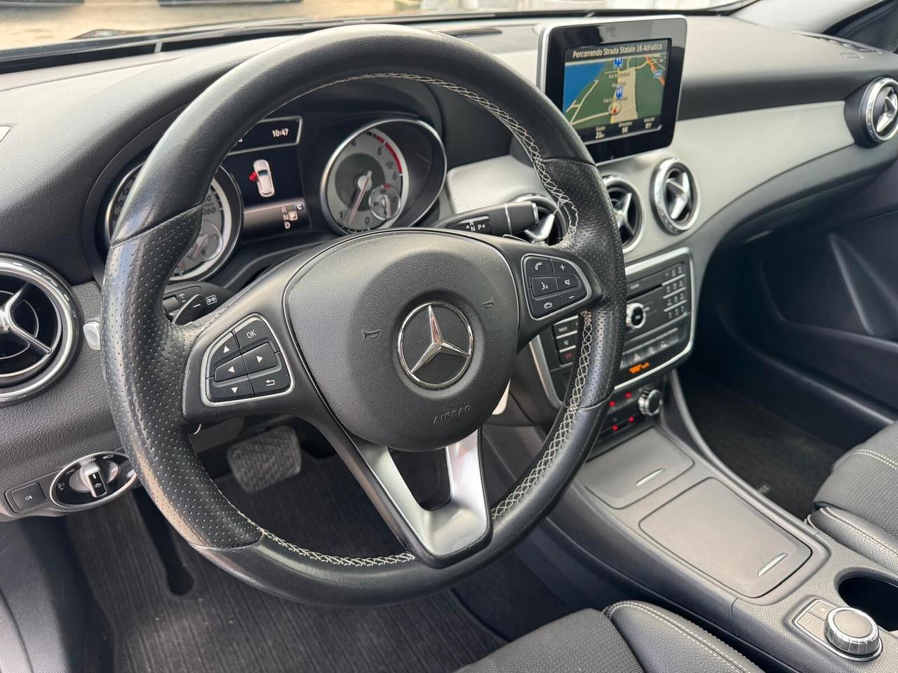 Mercedes-benz GLA 200 d Automatic Premium