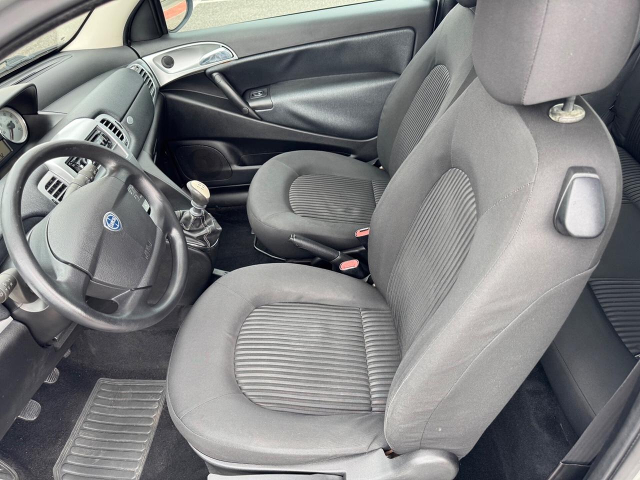 Lancia Ypsilon 1.2 69 CV Argento