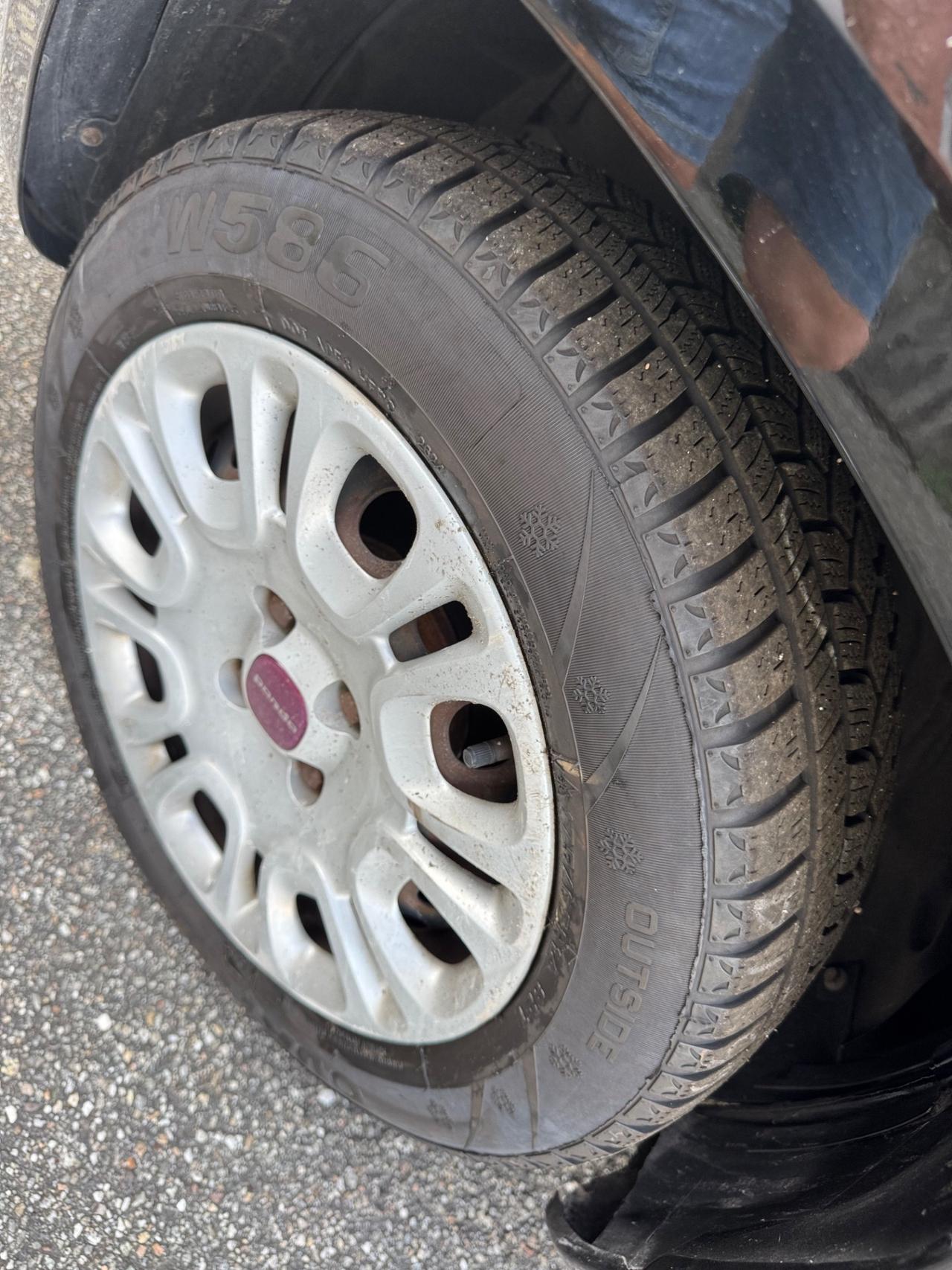 Fiat Panda 1.2 Lounge 5 posti neopatentati