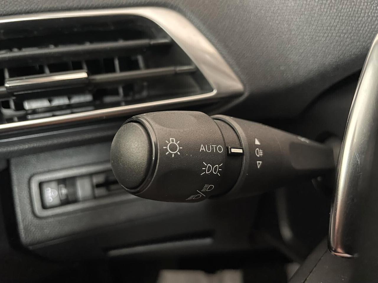 PEUGEOT New 3008 Business - BlueHDi 130cv EAT8 E6D