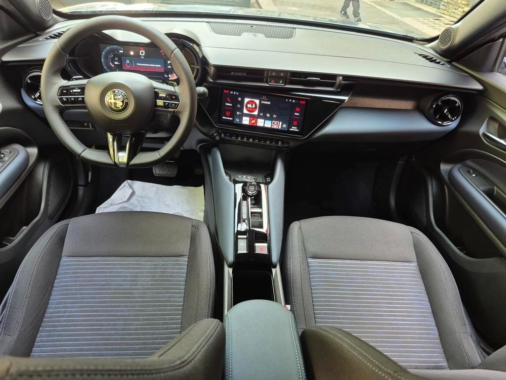 Alfa Romeo Junior 1.2 145 CV Hybrid eDCT6