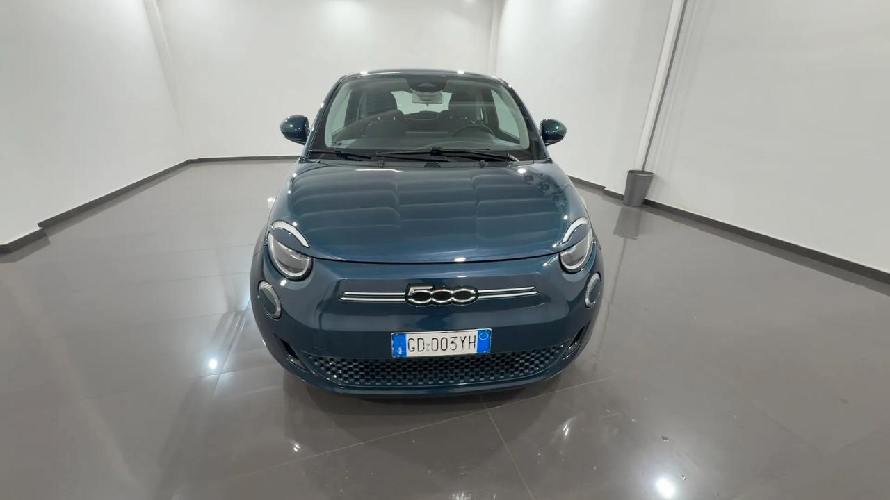 Fiat 500 500e Berlina 42 kWh Icon