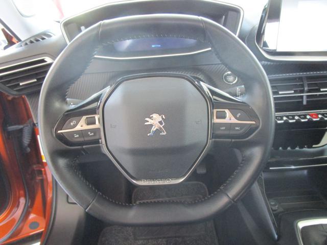 PEUGEOT 2008 PureTech 100 S&S Allure