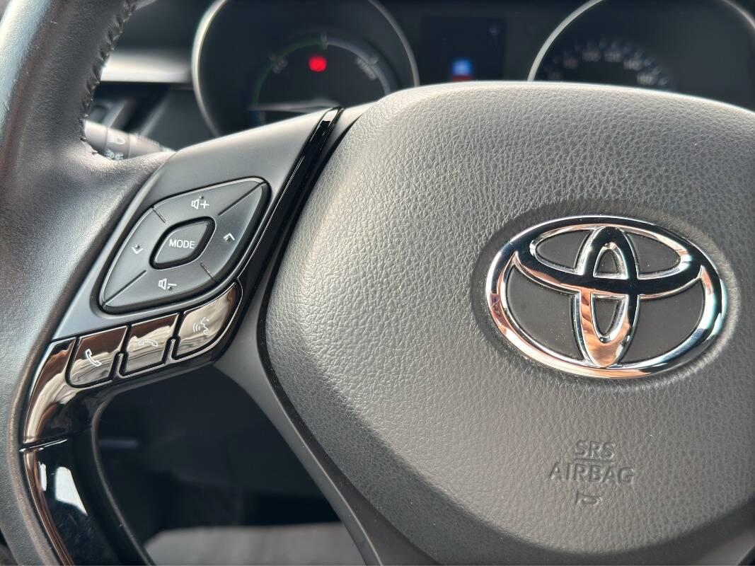 Toyota C-HR 1.8h Business AUTOMATICA e CarPlay