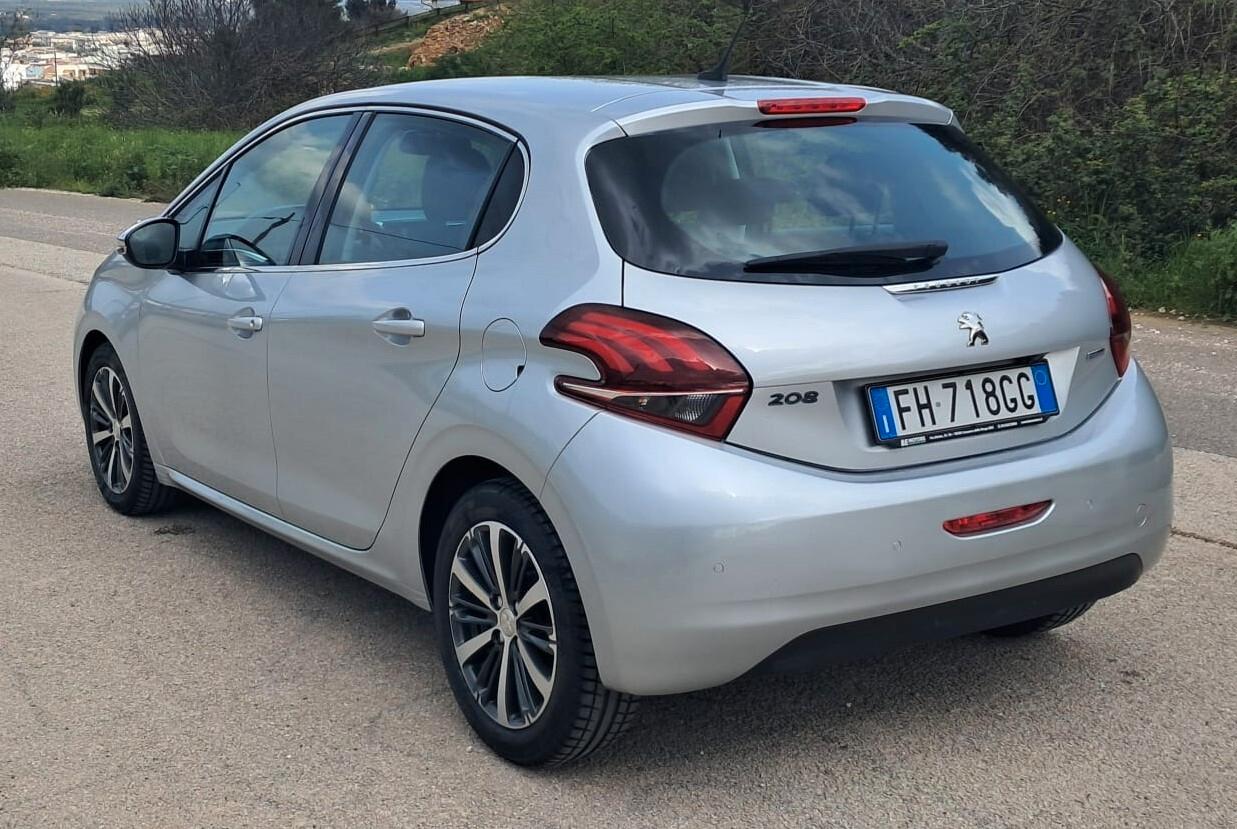 Peugeot 208 1.2 - 5 posti 60kw (Benzina/Gpl)