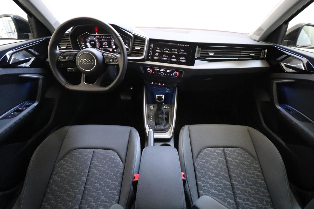 Audi A1 Sportback 30 Tfsi S-tronic S-line Black Identity