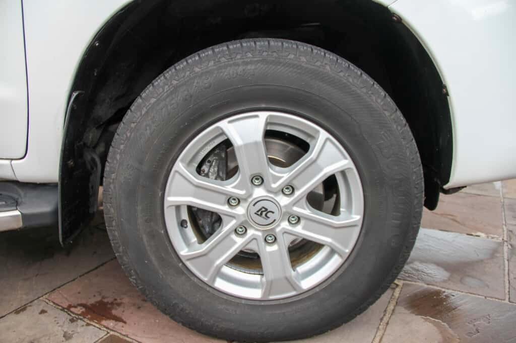 Toyota Hilux 2.5 D-4D 4WD 4p. Double Cab GX 4x4