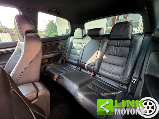 VOLKSWAGEN Golf 3.2 VR6 4mot. 3p. DSG R32