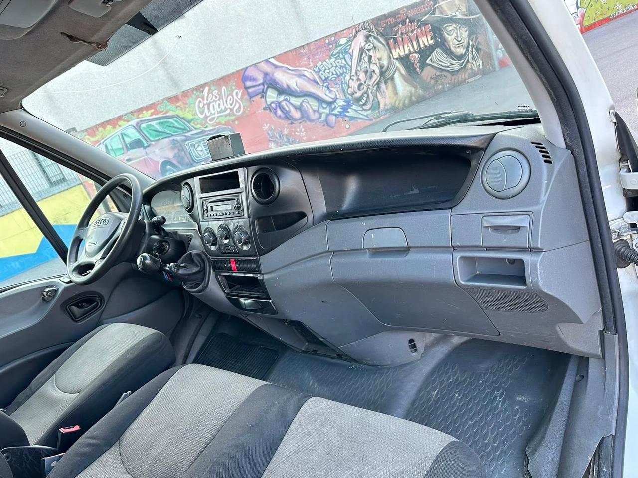 Iveco 35s15 passo medio e tetto alto