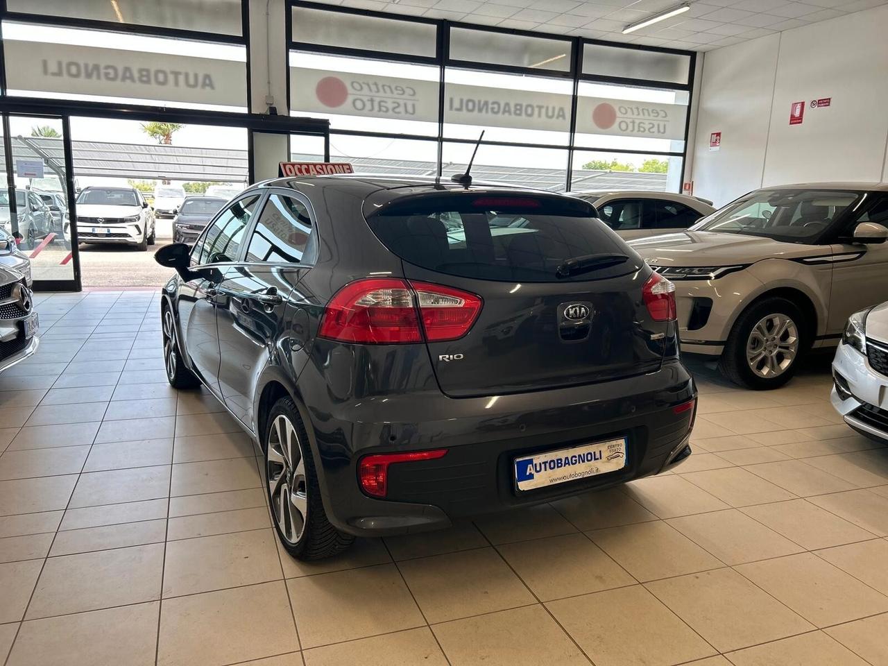 Kia Rio HIGH TECH 1.4 CRDi 5p.
