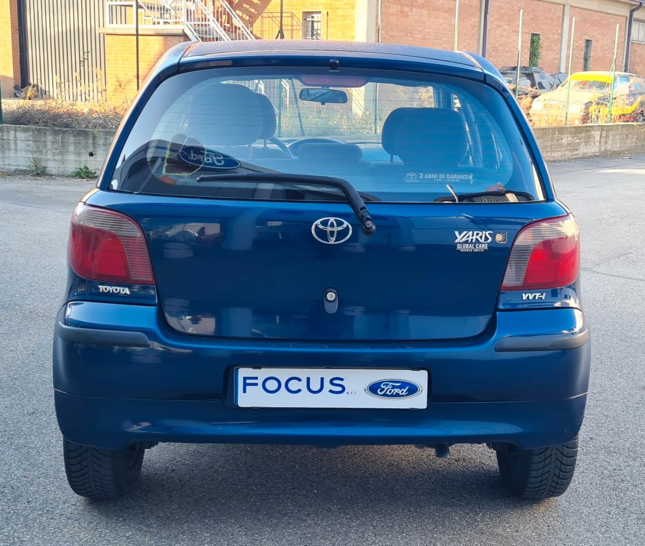 Toyota Yaris 1.0i 16V cat 5 porte Sol