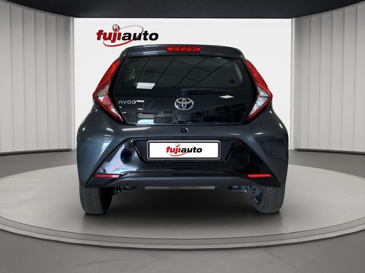 Toyota Aygo 5p 1.0 x-play 72cv