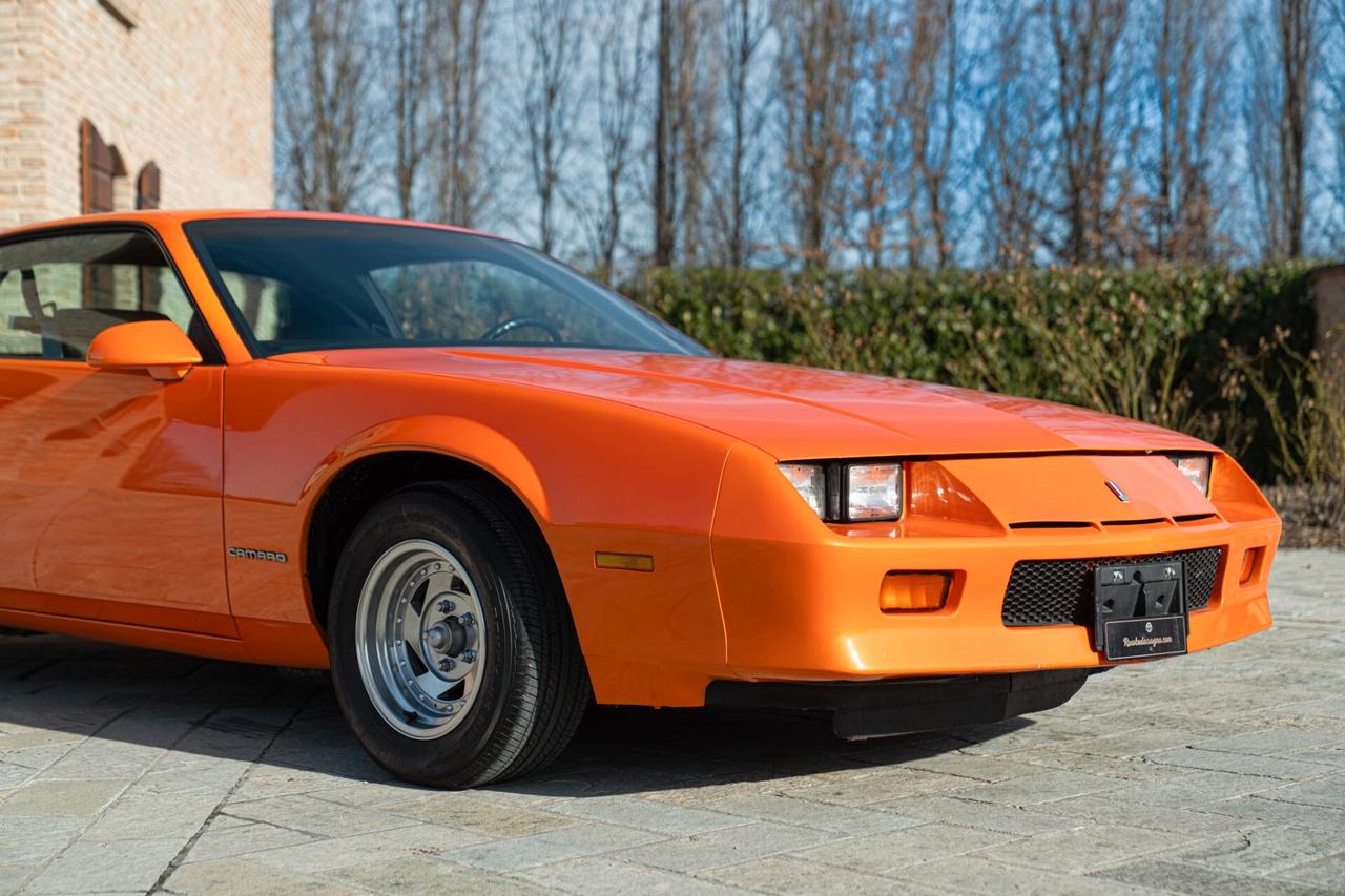 Chevrolet Camaro III Z28 5.0 V8 - CHE00021